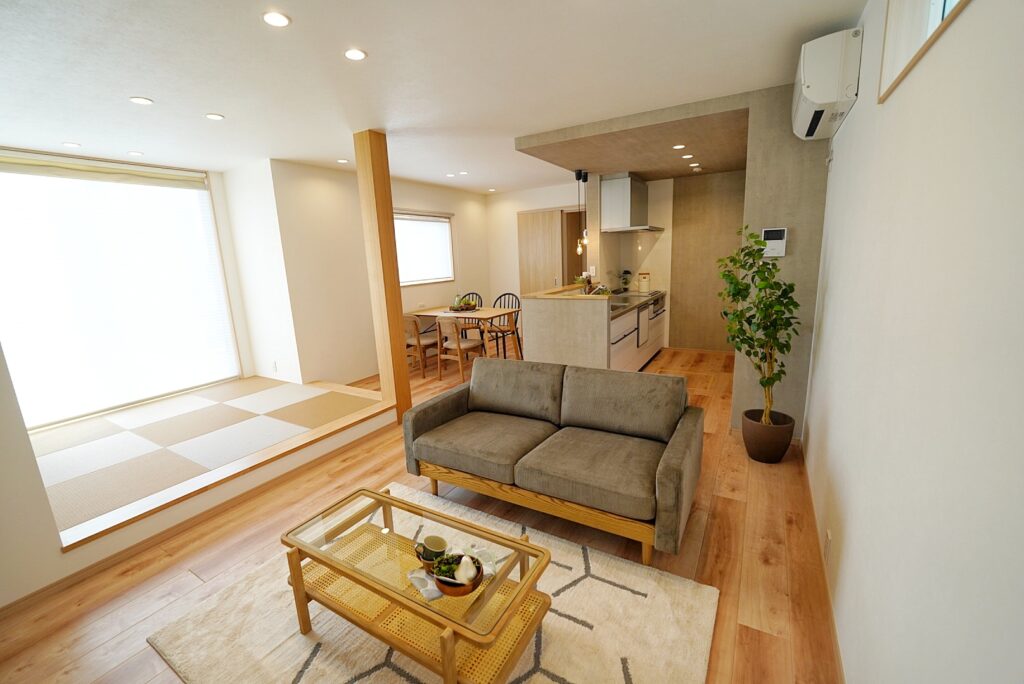 1階だけ全面リフォームした施工事例LDK
