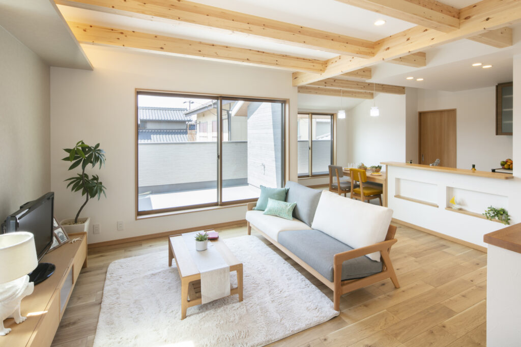 天井　梁見せ