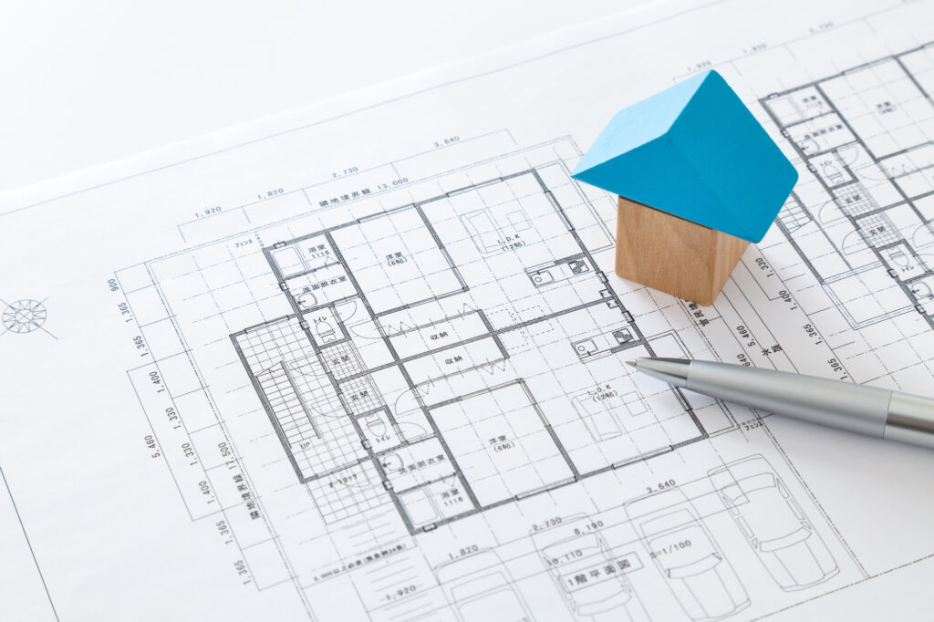 【ビフォーアフター画像あり】戸建てフルリノベーション事例|メリット・デメリットや建て替えとの比較も解説