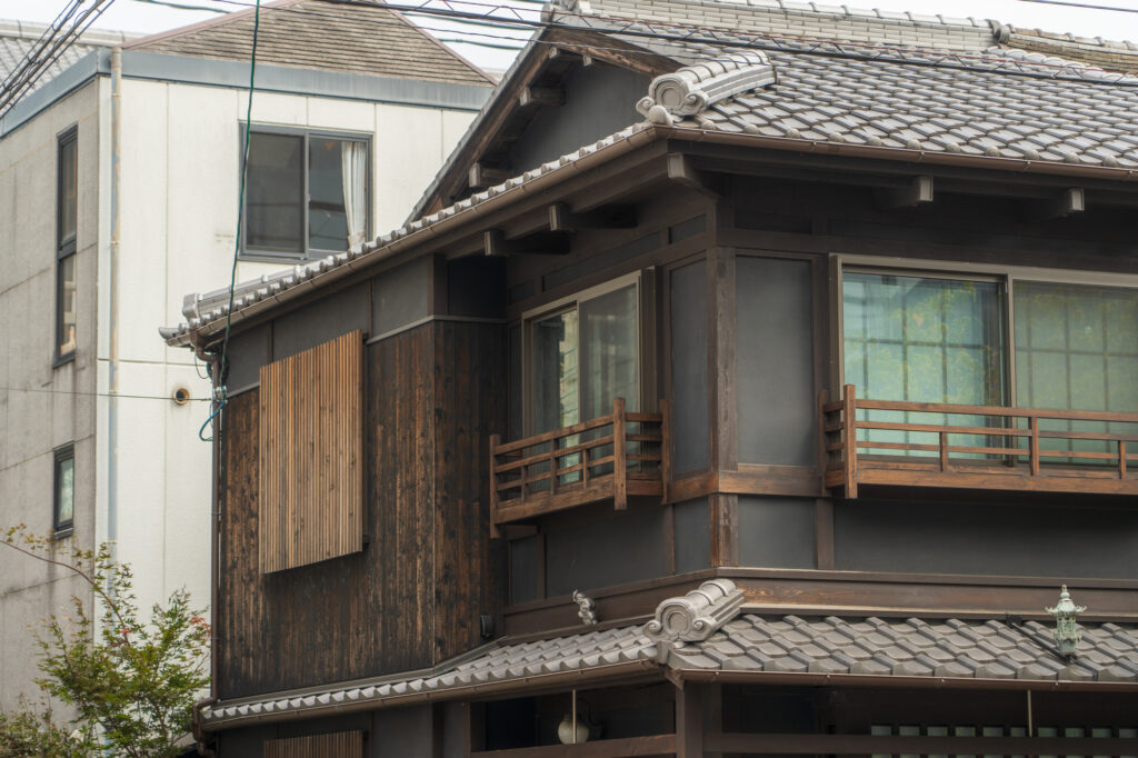 空き家になった実家をどうするか